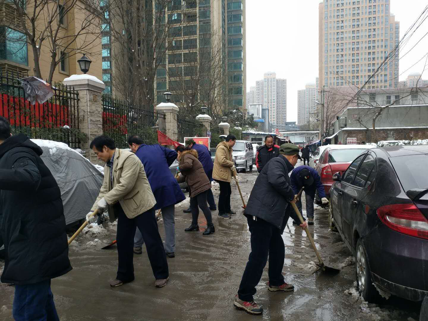 “以雪為令，御雪奮戰(zhàn)” 西安工業(yè)投資集團(tuán)再行動(dòng)